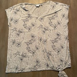 Reitmans T-Shirt, size Large